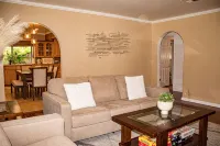 Vacation Home Close to Disneyland and More!