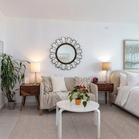 5 minutes to SJU airport, Steps to Isla Verde Beach, 15th Fl. w/Prkg @ESJ Towers