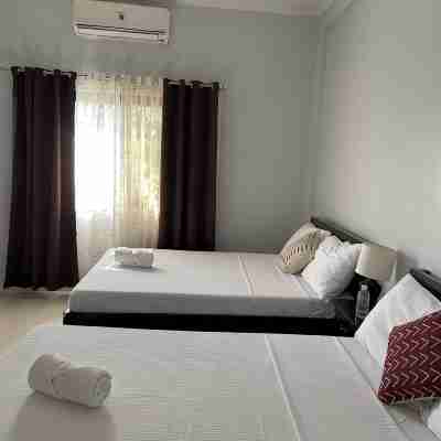 Spacious House/Villa near Hundred Island wharf Alaminos City, Pangasinan, Phil. Rooms