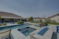 5 Themed BDs Luxury Estate w Pool, Spa & Game Room Close to Las Vegas - วิลล่า