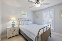 Private Resort Villa•Beach Service Included•Golf Cart• Boat and Trailer Friendly