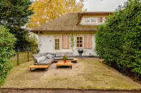 60 m2 luxury apartment with double jacuzzi and private Finnish sauna, in villa Hotels in 