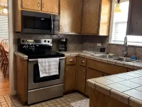 The Manor - Charming 3-bedroom house in lovely Oneonta with WiFi, AC Hotele w: Oneonta