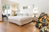 Hôtel la Baie des Anges, Son Spa Marin & sa Piscine Couverte et chauffée - Parkplatz