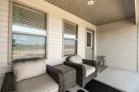 NEW! Beautiful and Spacious Home - Homestays