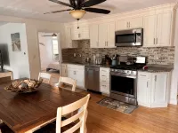 <br>Danvers spacious apt near Salem historic witch town Mall / Hospital - Wifi