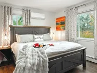 Luxurious Ellicottville Chalet with view of slopes & min to town! Pet Friendly! - 4-Star