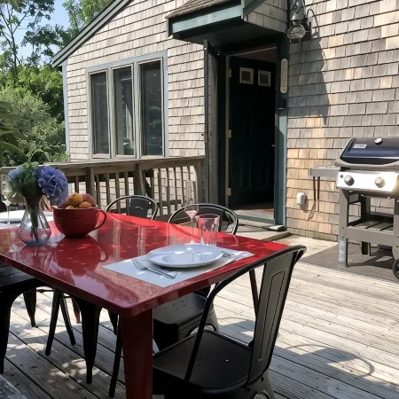 Luxe Cape Cod Farmhouse. Walk to Ellis Landing Beach!