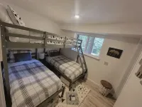 Cabin close to Bear Valley Game Room,Pets,EV Friendly Rec Center Access - balcony