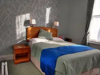 River Hotel - 2-Star