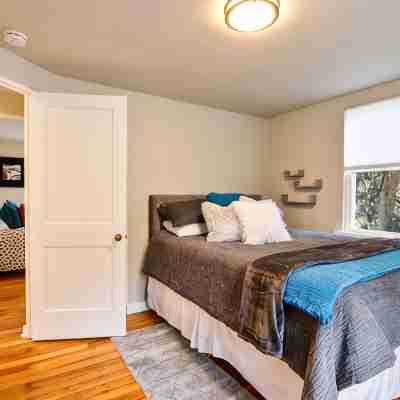Christmas City Cottage Rooms