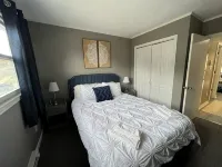 Cozy Court Street Apartment Steps from Everything! - 3つ星