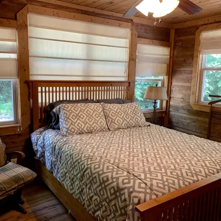 Woodside Nook Cabin at the BHR Farm Village: Perfect Hiking Get-a-Way