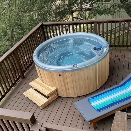 WOW! 4BR Cabin w/ EPIC Lake Views, Hot Tub, Lake Access. Arcade Games. Pets OK