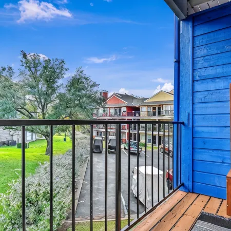 Dejablue Condo w/ pool on lake Texoma-Sleeps 8