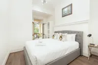 Stunning Sydney Home 4 - 3-Star