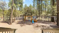 Green Elk Retreat Cabin, Cozy Cabin - large side yard with wildlife - 4-Star