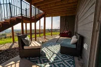 The Overlook - Spacious Modern Home with Panoramic Rapid City Views - chambre d’hôtes