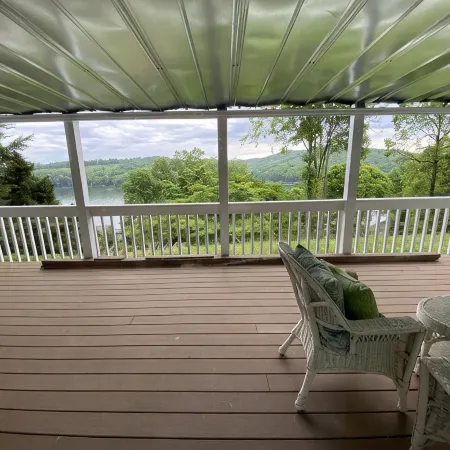 Little Buck Bungalow - Deerfield Lake View Home on Norris Lake