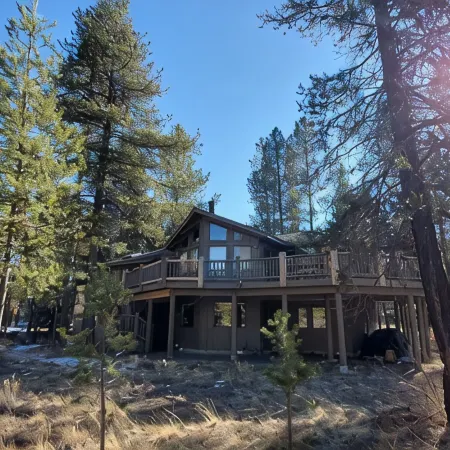 Your Own Sunriver Lodge on the Edge of the Forest - A/C -10 SHARC Passes!!