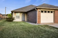 Cheerful 2 Bedrooms 2 Full Bathrooms Duplex - 2-Star