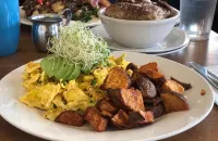 Bayfront Inn - de playa