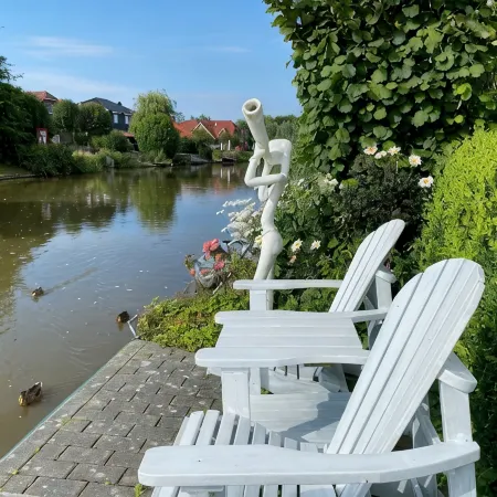Am SielUfer: Beautiful Ground Floor Apartment in a Top Location and Right on the Waterfront