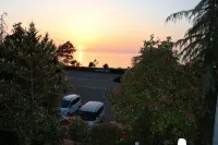 LAZLAKAR HOTEL - Parkplatz