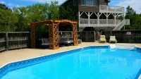 Charming cottage 2 blocks from the beach - プール