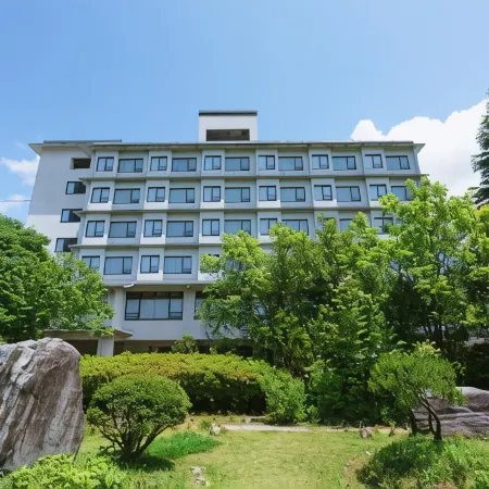 Hotel Hoho "A Hotel Overlooking the Echigo Plain and the Yahiko Mountain range"