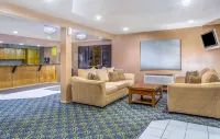 Super 8 by Wyndham - Mesa/Gilbert - parking