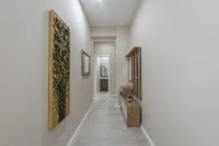 Luxury Block District Apartment - Apartments