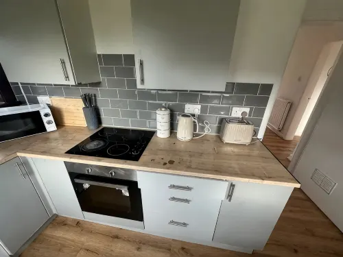 Bright 2 Bed Flat · Oakley - 2-Star
