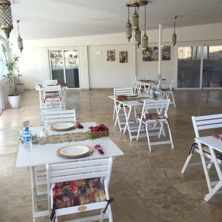 Huri & Nuri Hotel