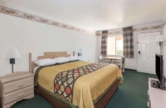 Super 8 by Wyndham Cottonwood Hotels in Cottonwood