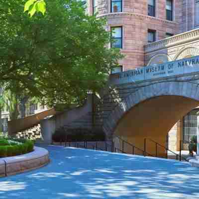 5th & 55th Residence Club Hotel Exterior