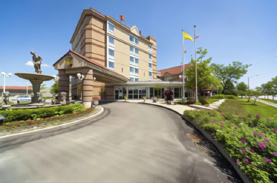 Monte Carlo Inn Airport Suites Отели рядом с достопримечательностью «Streetsville»
