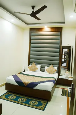 Hotel Hari Palace Hotels near Jhansi Railway Station
