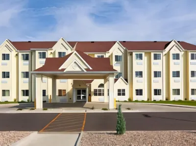 Microtel Inn & Suites by Wyndham Cheyenne فنادق في شايان