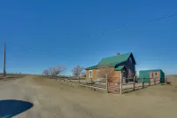 Corral Creek Cow Camp: Pet-Friendly Circle Cabin Hotel a Dawson County