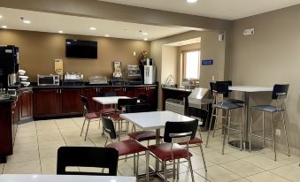 Microtel Inn & Suites by Wyndham Charleston WV