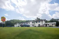 Super 8 by Wyndham Elkins Hotels in Randolph County