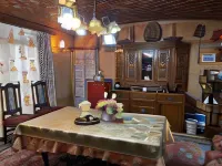 Young Shahzada Group of Houseboats - Ramah Hewan Peliharaan