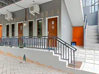 Penginapan Al Firdausi Syariah RedPartner Hotel dekat Balong Keramat Darmaloka Site