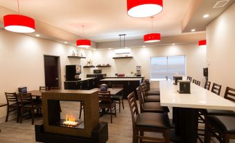 Ramada by Wyndham Moose Jaw