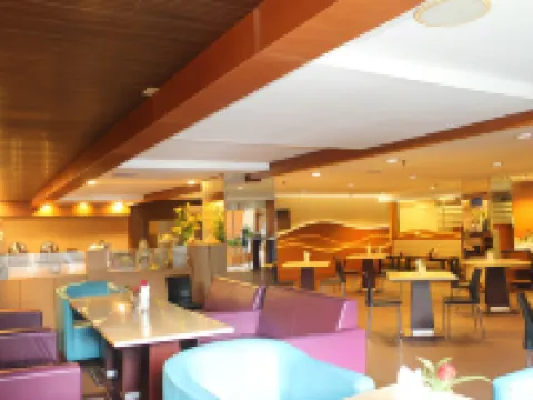 Hotel Asia Hotels in Surakarta