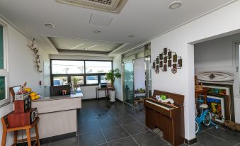 Jeju Byeoreuldameun Baramarae Pension