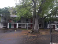 Captain's Cove Motel Các khách sạn ở Southport