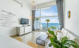 Namhae Marinepia Spa Pool Villa