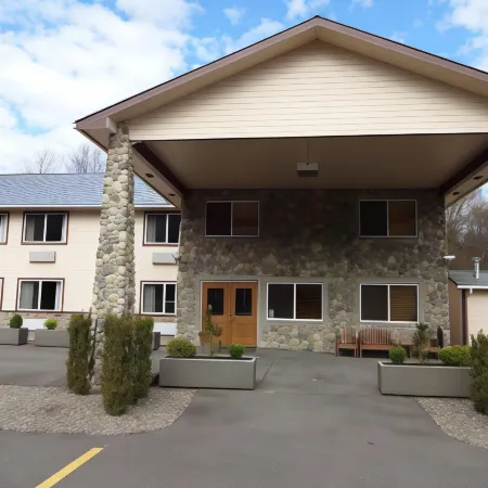 Crest Trail Lodge